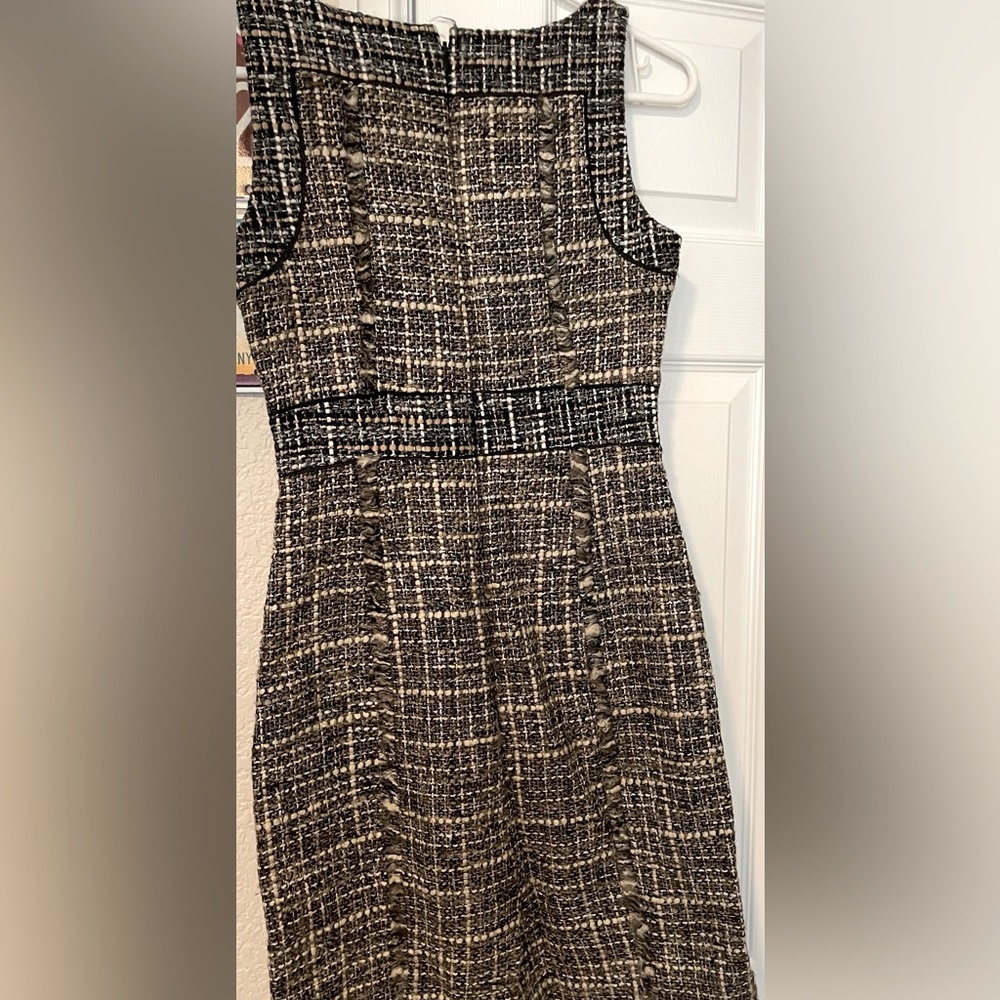 J Crew size 0 dress.  Thick material making it great for winter!